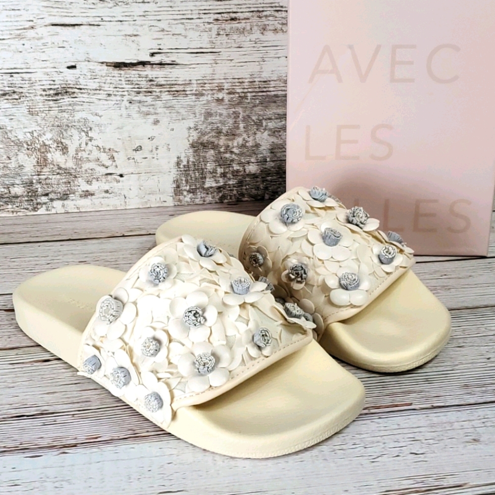 Avec Les Filles | Stella White Floral Slides
